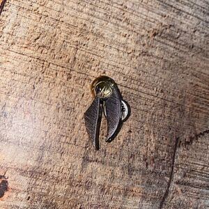 Harry Potter golden snitch pin